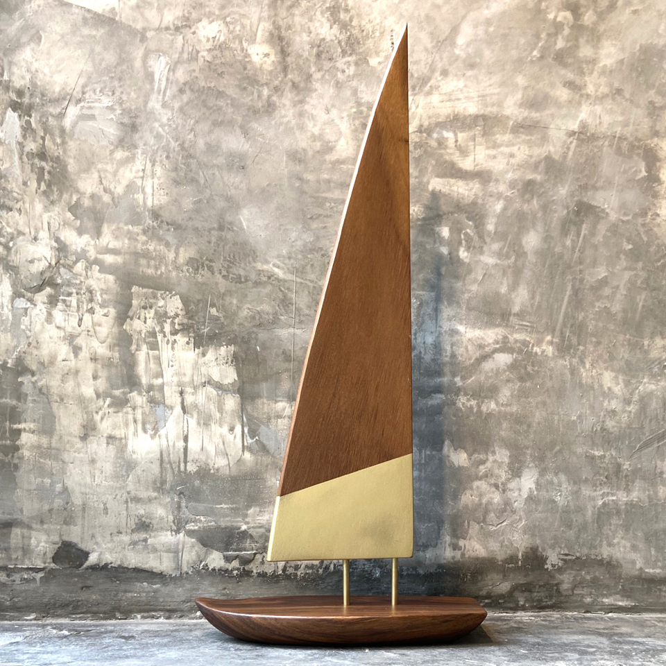 Velero de madera / Wood sail boat